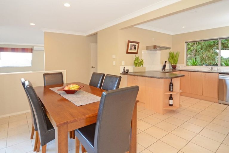 Photo of property in 1/122 Manuka Road, Bayview, Auckland, 0629