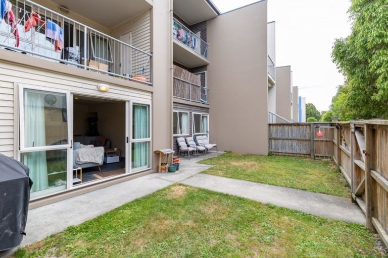 Photo of property in 4/30 Mathesons Road, Phillipstown, Christchurch, 8011