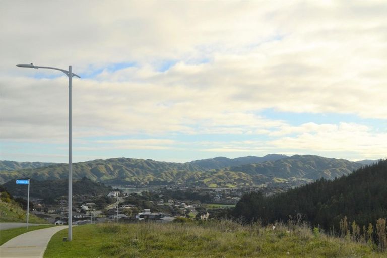 Photo of property in 48 Schooner Drive, Whitby, Porirua, 5024