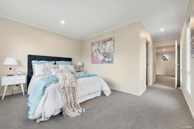 Photo of property in 13 Akeake Lane, Manurewa, Auckland, 2102