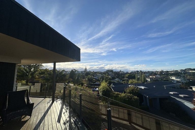 Photo of property in 8a Taumata Road, Castor Bay, Auckland, 0620