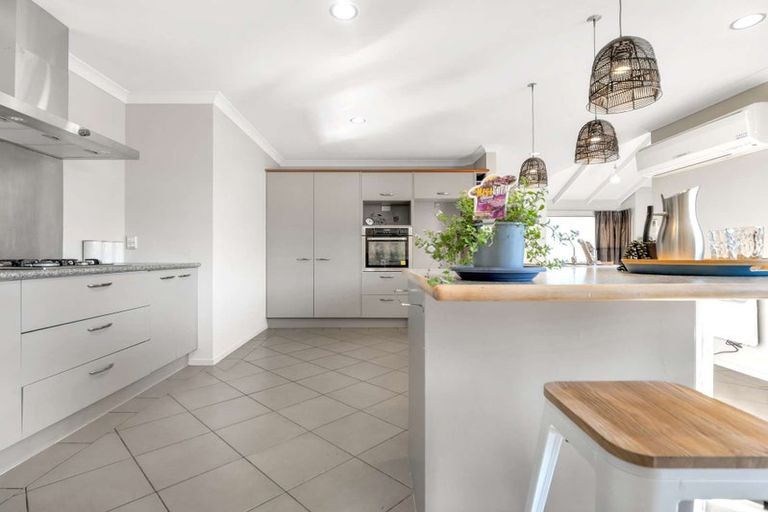 Photo of property in 100 Shakespeare Street, Leamington, Cambridge, 3432