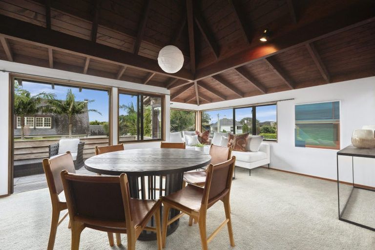 Photo of property in 2/22 Saltburn Road, Milford, Auckland, 0620