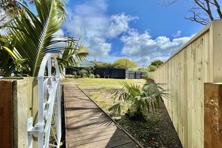 Photo of property in 2 Somme Road, Silverstream, Upper Hutt, 5019