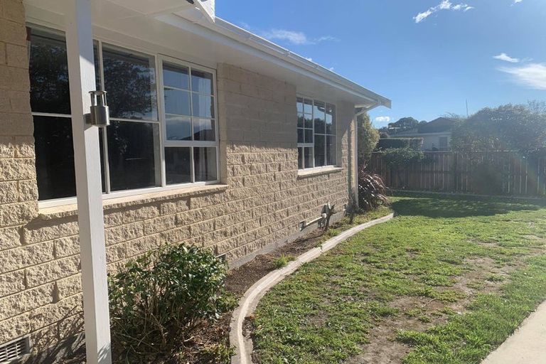 Photo of property in 75 Saint Heliers Crescent, Aranui, Christchurch, 8061