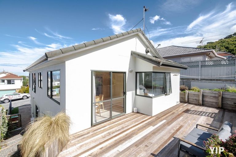 Photo of property in 4 Meadowcroft Grove, Johnsonville, Wellington, 6037