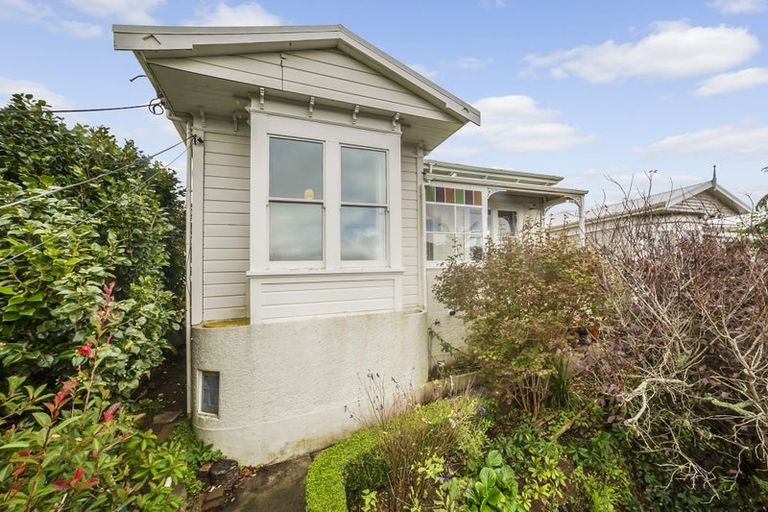 Photo of property in 7 Fairview Crescent, Kelburn, Wellington, 6012