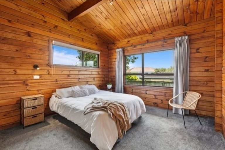 Photo of property in 27 Clarks Beach Road, Clarks Beach, 2122