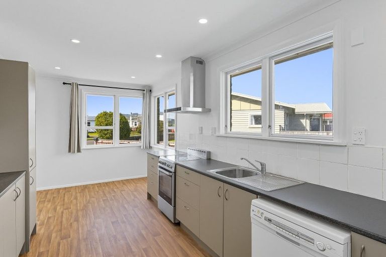 Photo of property in 4 Ross Street, Levin, 5510