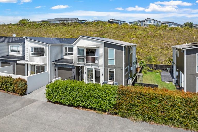 Photo of property in 33 Sanremo Lane, Stanmore Bay, Whangaparaoa, 0932