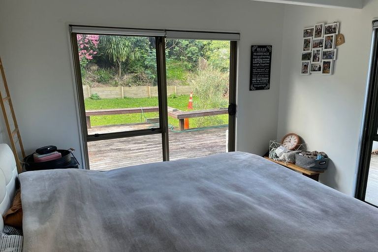 Photo of property in 42 Holyoake Place, Chatswood, Auckland, 0626