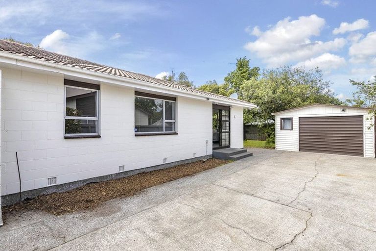 Photo of property in 2/18 Kawau Crescent, Bromley, Christchurch, 8062