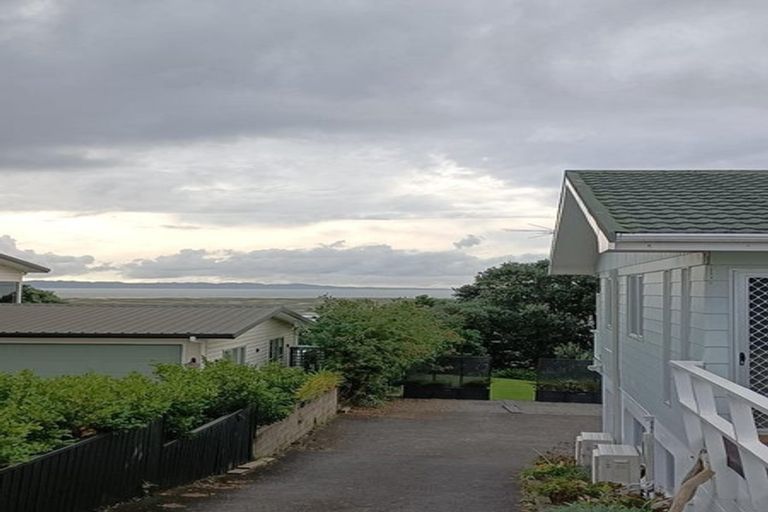 Photo of property in 47 Torkar Road, Clarks Beach, 2122