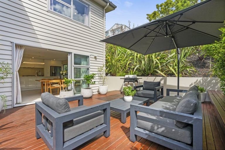 Photo of property in 6 Tuatini Place, Long Bay, Auckland, 0630