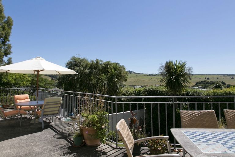 Photo of property in 22 Scenic Heights, Acacia Bay, Taupo, 3330