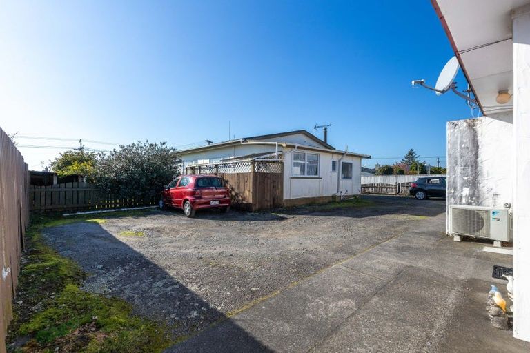 Photo of property in 242c Huatoki Street, Upper Vogeltown, New Plymouth, 4310
