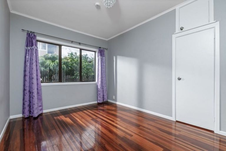 Photo of property in 1/36 Quebec Road, Milford, Auckland, 0620
