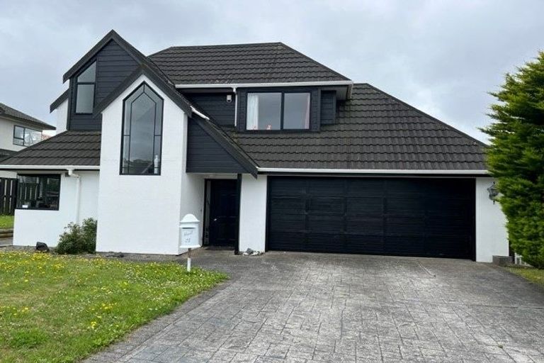 Photo of property in 24 Ashton Fitchett Drive, Brooklyn, Wellington, 6021