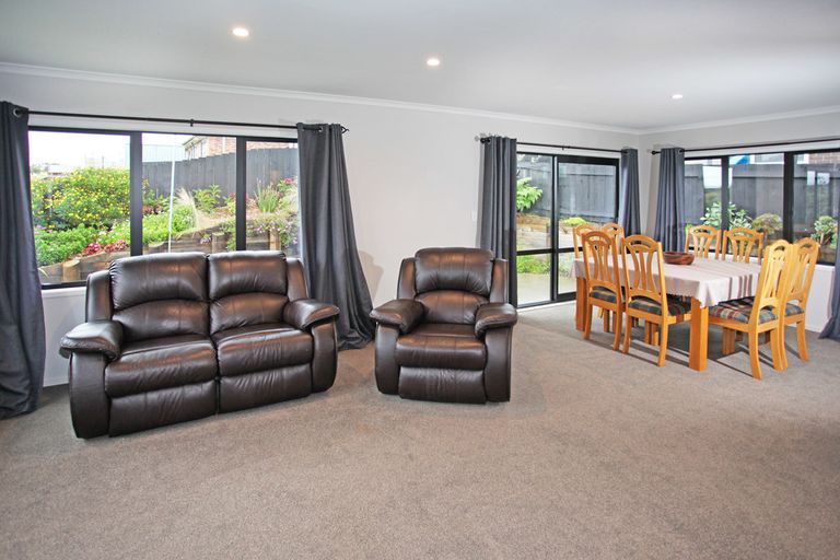 Photo of property in 24 Moira Drive, Tuakau, 2121