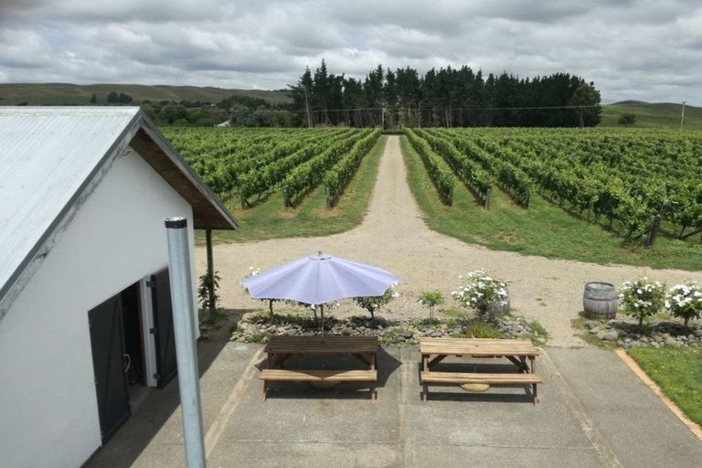 Photo of property in 3760 State Highway 50, Maraekakaho, 4171