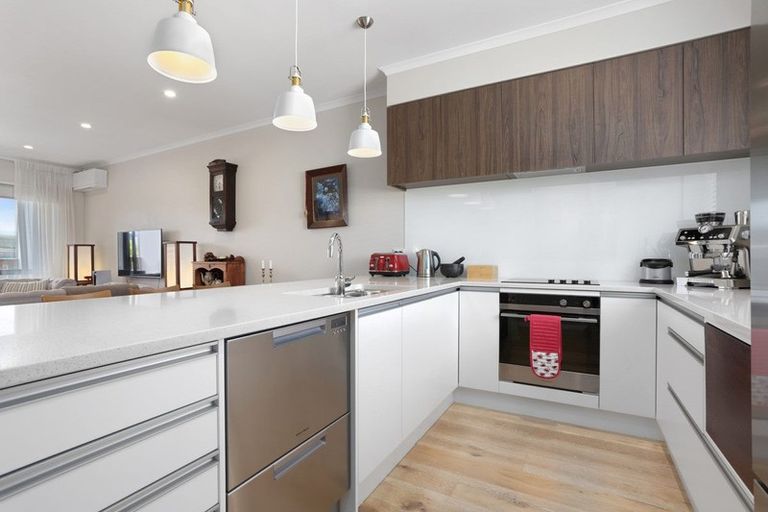 Photo of property in 27 De Havilland Road, Hobsonville, Auckland, 0618