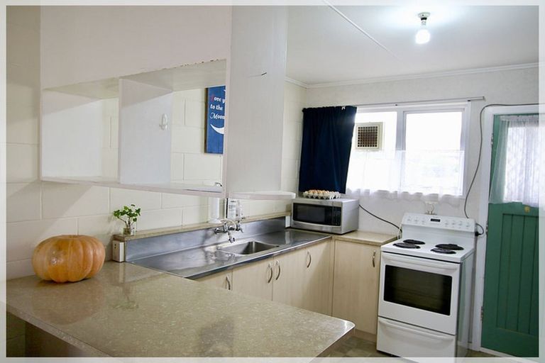 Photo of property in 33b Johnston Street, Foxton, 4814