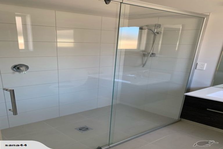 Photo of property in 70 Arion Road, Takanini, 2112