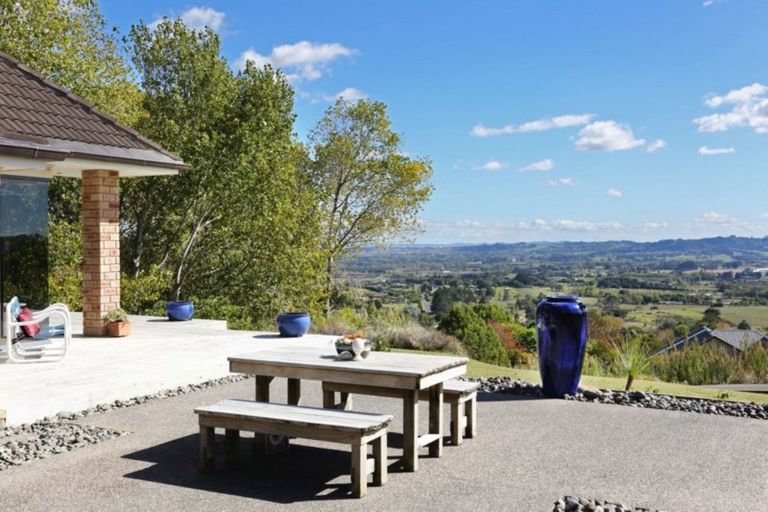 Photo of property in 96 Awanui Rise, Papakura, 2582