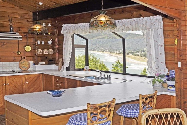 Photo of property in 176 Paku Drive, Tairua, 3508