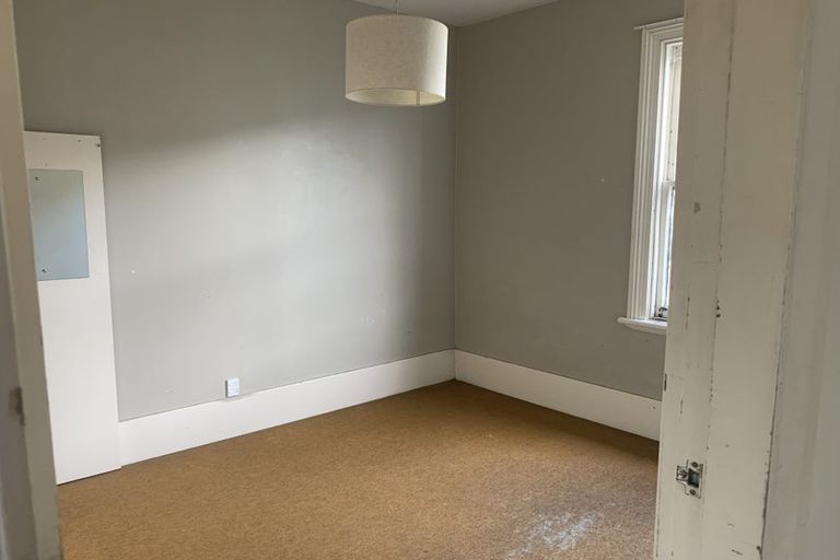 Photo of property in 8a Clermont Terrace, Kelburn, Wellington, 6012