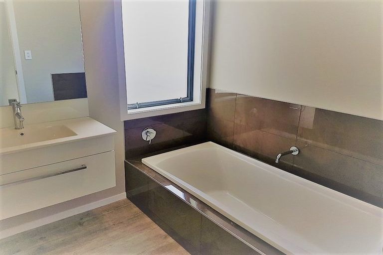 Photo of property in 2 Waitaria Terrace, Aotea, Porirua, 5024