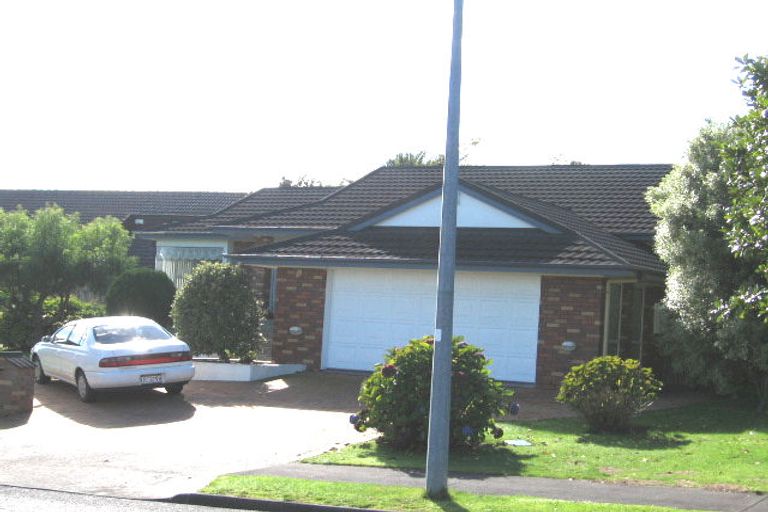 Photo of property in 8 Currell Way, Somerville, Auckland, 2014