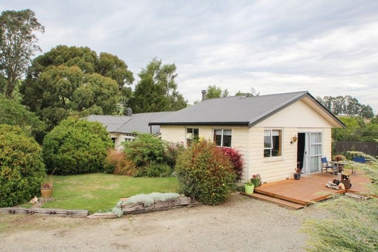 Photo of property in 52 Wellington Street, Enfield, Oamaru, 9491