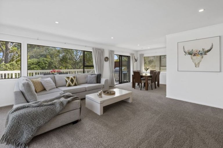 Photo of property in 2/60 Killarney Avenue, Torbay, Auckland, 0630