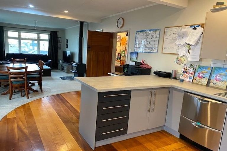 Photo of property in 12 Coronation Street, Ahuriri, Napier, 4110