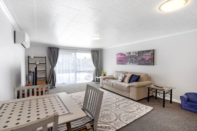 Photo of property in 5 Wigan Place, Hokowhitu, Palmerston North, 4410