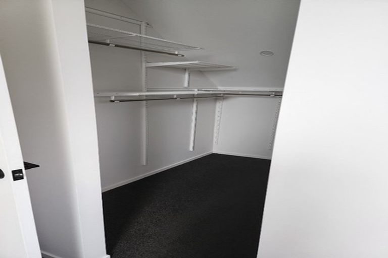 Photo of property in 16 Peace Avenue, Moturoa, New Plymouth, 4310