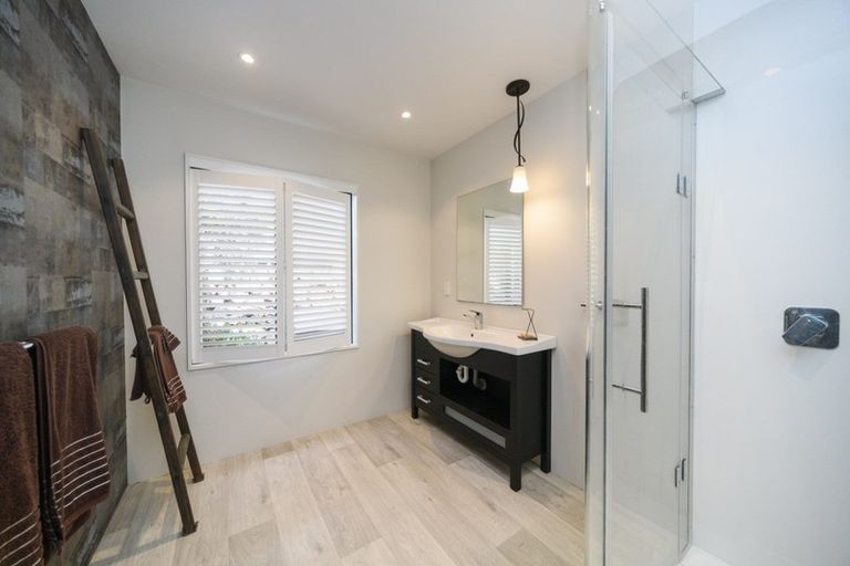 Photo of property in 1 Strachan Way, Highbury, Palmerston North, 4412