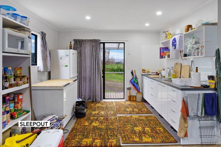 Photo of property in 101 Forest Lakes Road, Otaki, 5583