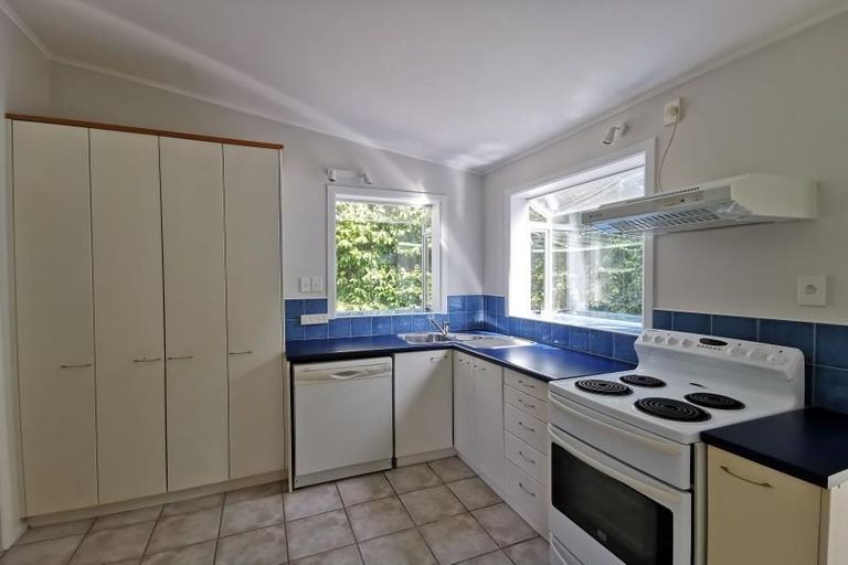 Photo of property in 5 Freeling Street, Island Bay, Wellington, 6023