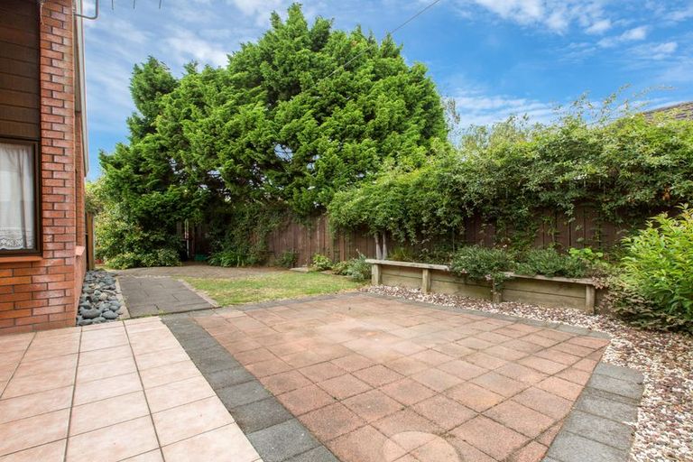 Photo of property in 162 View Road, Sunnyvale, Auckland, 0612