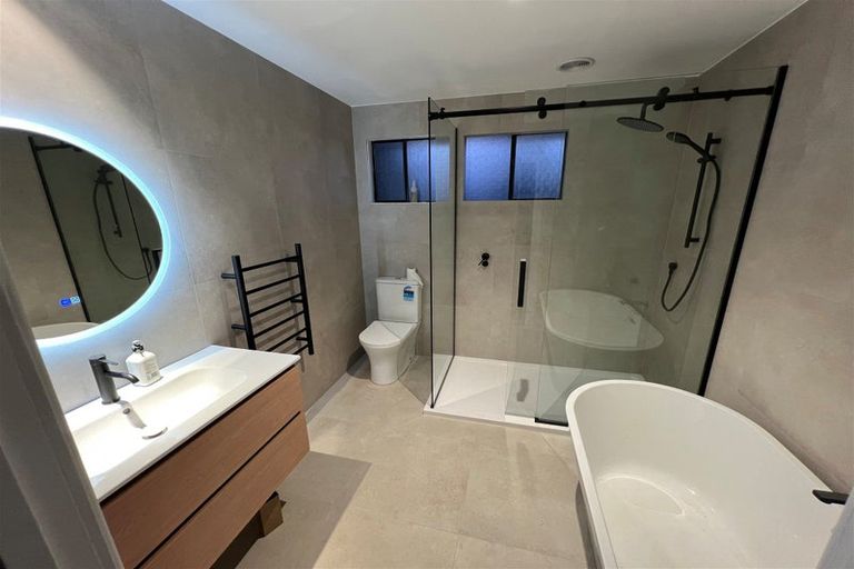 Photo of property in 32a Bayview Road, Bayview, Auckland, 0629