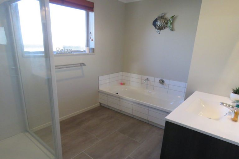 Photo of property in 16 Forbes Street, Westport, 7825