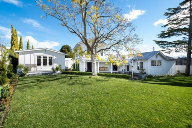 Photo of property in 31 Muritai Crescent, Havelock North, 4130