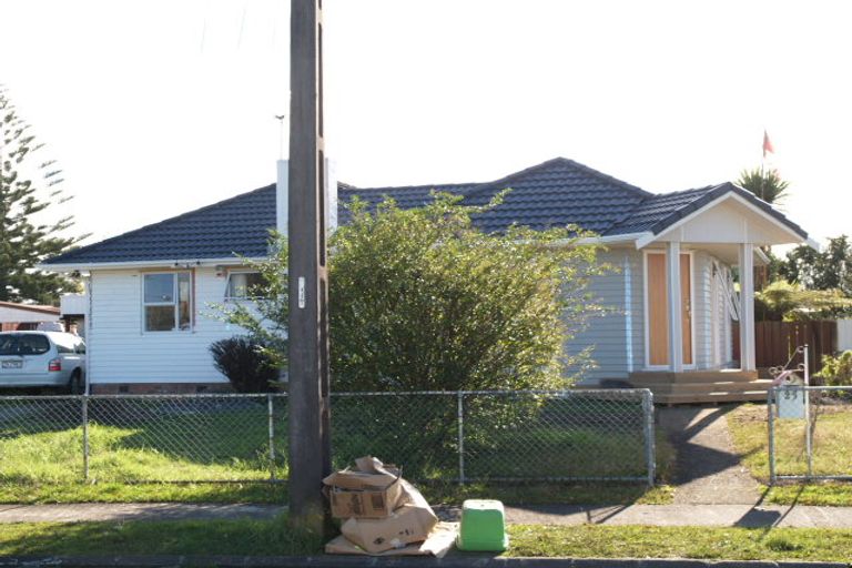 Photo of property in 17 Cheviot Street, Mangere East, Auckland, 2024