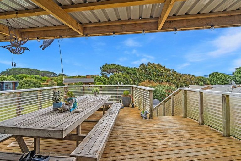 Photo of property in 279 Peka Peka Road, Peka Peka, Waikanae, 5391