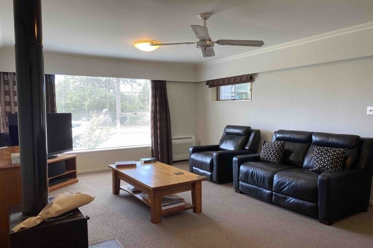 Photo of property in 3 Trigg Crescent, Taradale, Napier, 4112