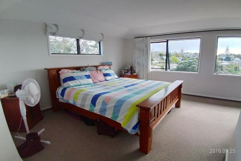 Photo of property in 1/22 Penzance Road, Mairangi Bay, Auckland, 0630