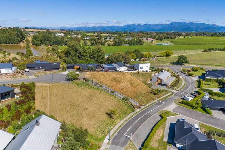 Photo of property in 36 Golf View Close, Fairhall, 7272