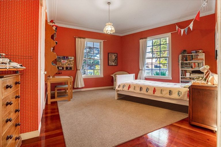 Photo of property in 120 Mellons Bay Road, Mellons Bay, Auckland, 2014